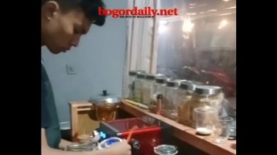Main Billiard Sambil Ngopi, Ah Manap!