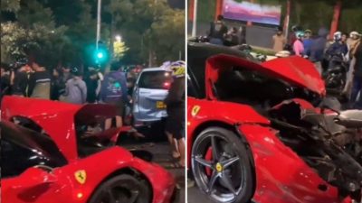 Mobil Ferrari
