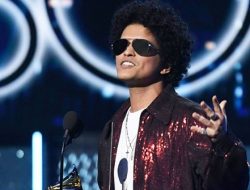 Heboh Rumor Bruno Mars Konser di JIS Indonesia