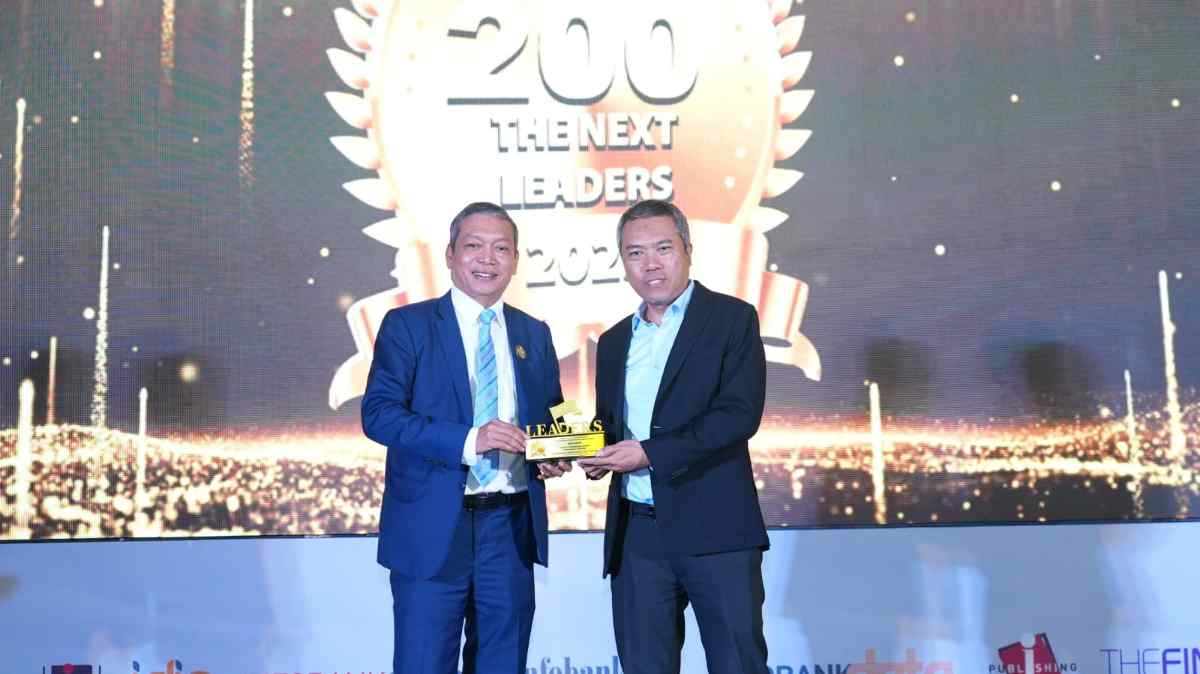 BRI Borong 6 Penghargaan, Dirut Sunarso Dinobatkan Sebagai ‘CEO of The Year 2023’
