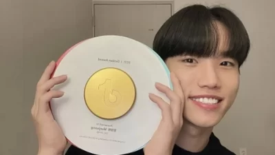 Seleb TikTok Seo Won Jeong