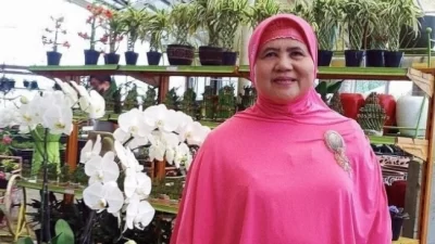 Trending di X, Mamah Dedeh Dijuluki Duta Menantu Idaman
