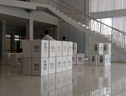 Dua Kampung Blank Spot, Logistik Pemilu Tiba di Cisarua