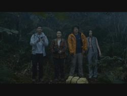 Sinopsis Film Pasar Setan : Mitos Horor di Gunung Salak