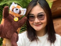 Liburan Ke Taman Safari Bogor, Yuk Borong Promo Souvenir ‘Magnetic Shoulder Plush’ di Safari Wonders!