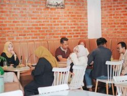 Nongkrong Asik di Payung Hujan Patio Dining, Bogor Tapi Serasa di Bali