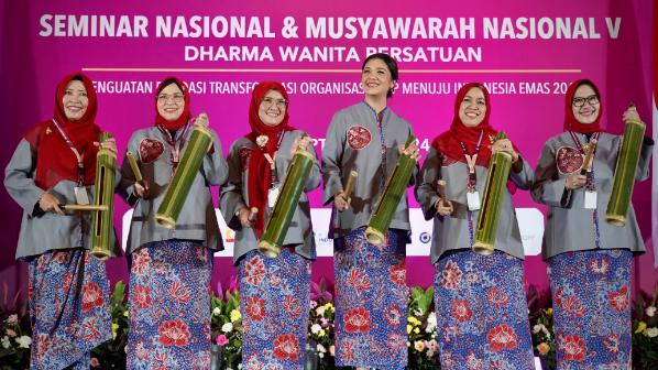 Sekjen DWP Pusat Ajak Masyarakat Selalu Gunakan Produk Lokal Buatan UMKM