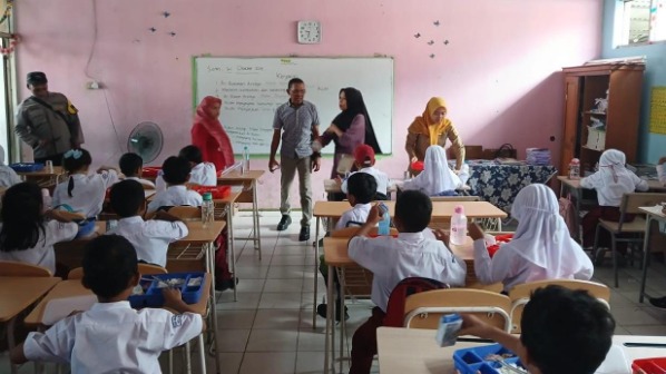 Program Makan Bergizi Gratis Mulai Diterapkan di SDN Nanggewer 01 Bogor