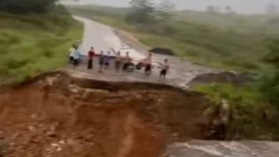 Akses Jalan Alternatif Puncak II di Babakan Madang Bogor Terputus 