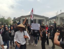 Warga Demo Balaikota Bogor, Tuntut Status Tanah