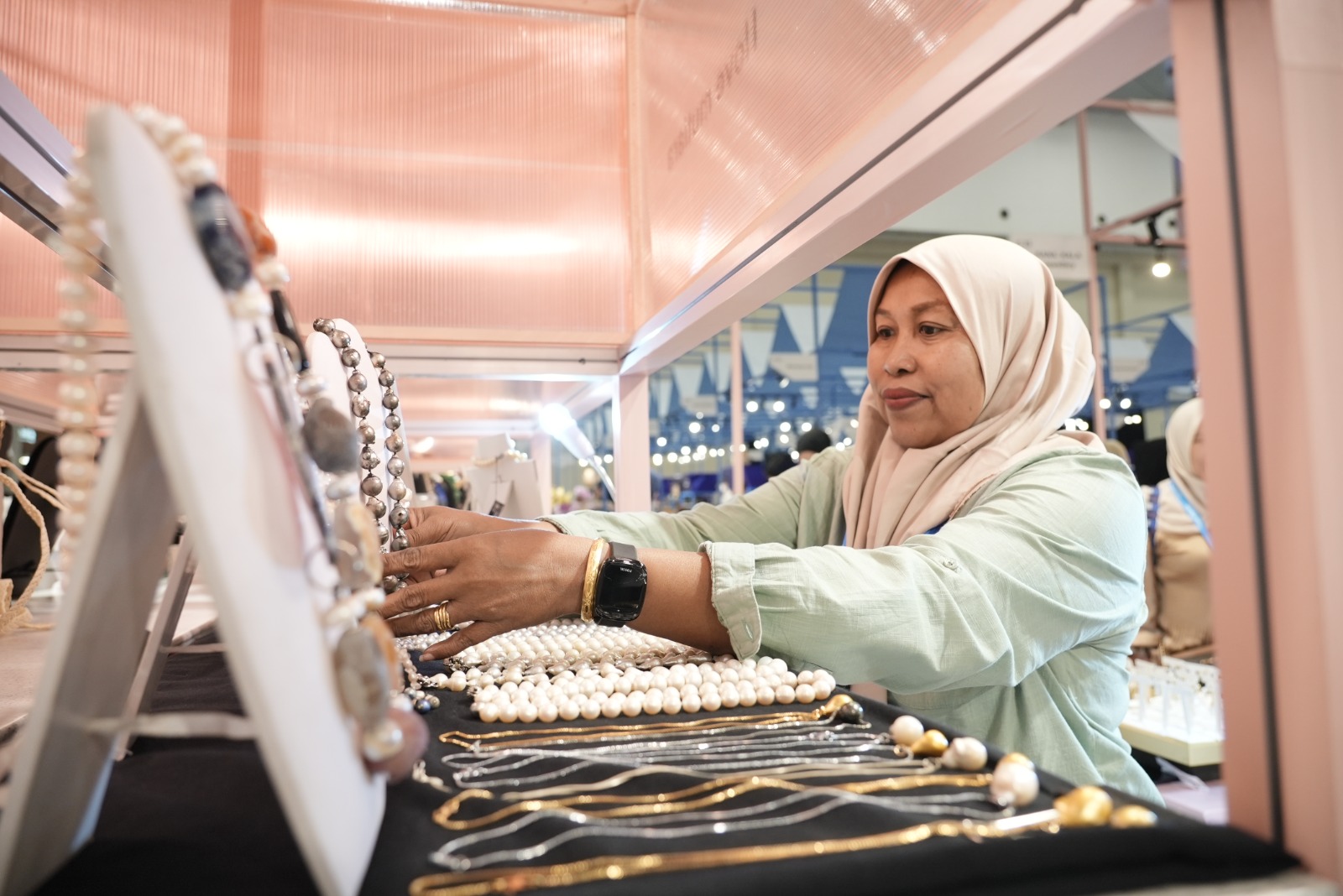 Pemberdayaan BRI Bawa Pengusaha UMKM Aksesoris Fashion Tembus Pasar Internasional